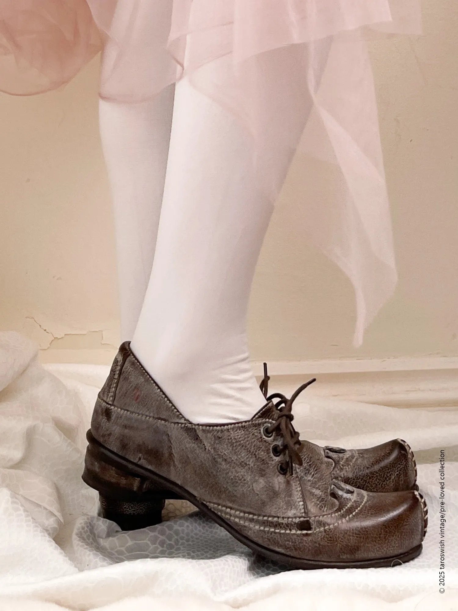 eu37 distressed color shoes