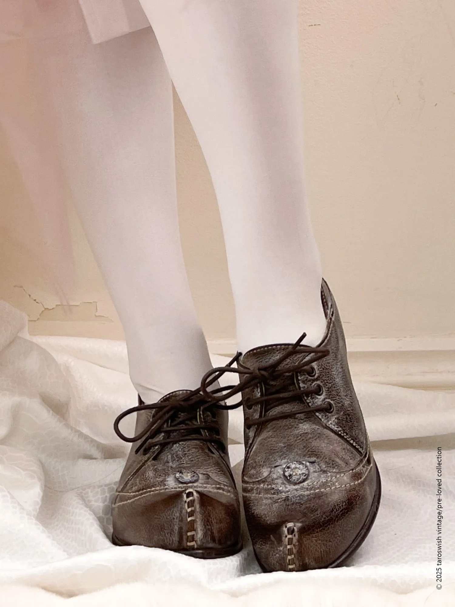 eu37 distressed color shoes