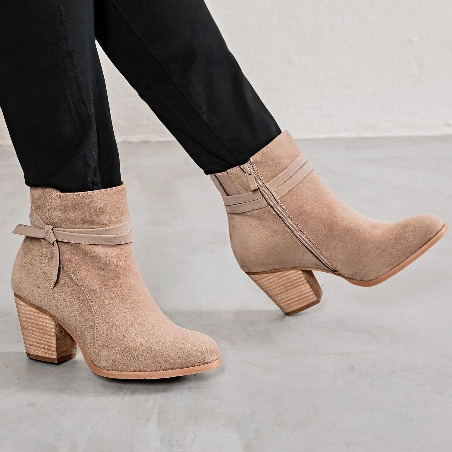 Luoika Women's Wide Width Ankle Boots, Chunky Heel Side Zipper Extra Wide Short Booties.