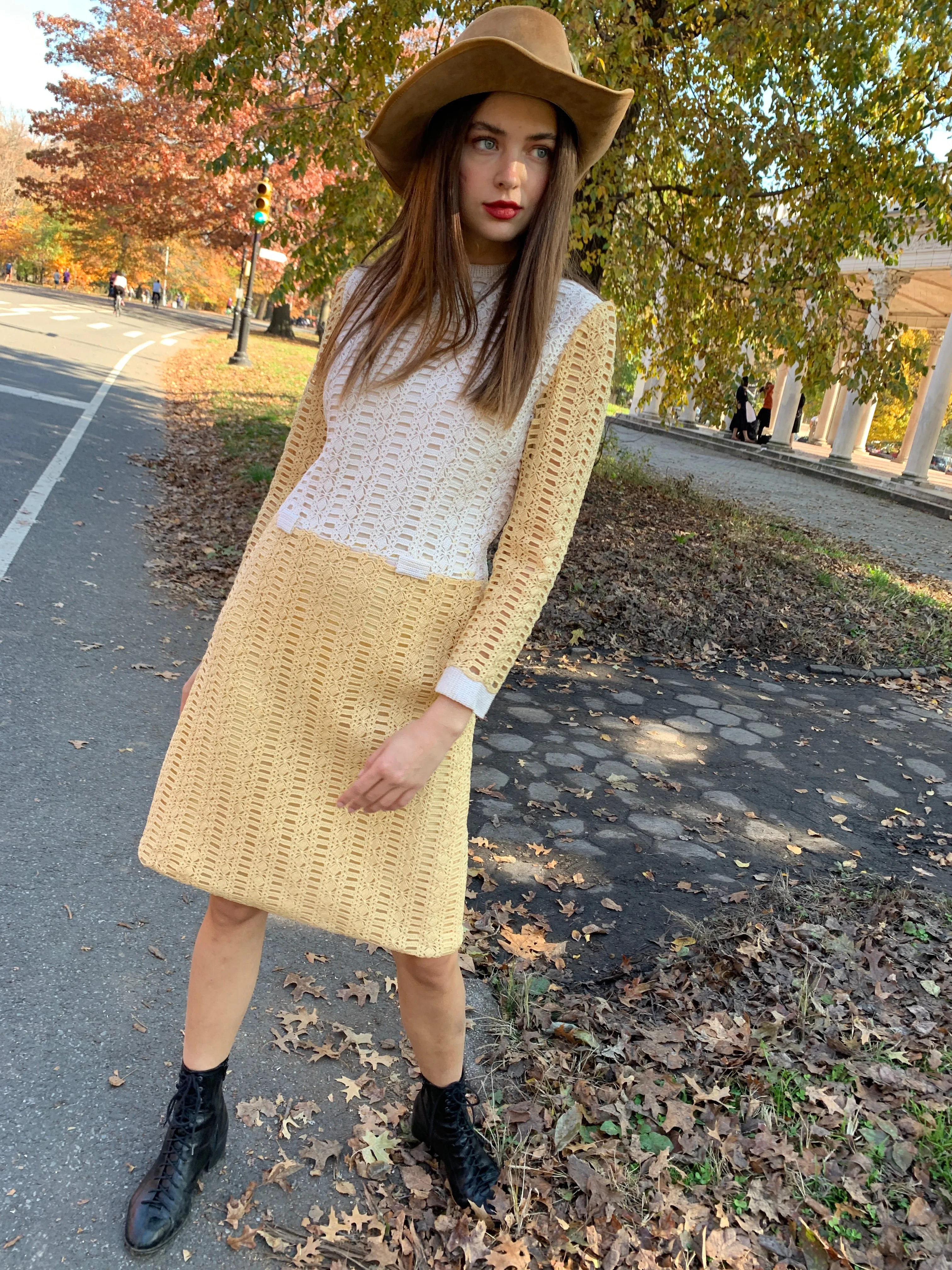Macram two tone cream sheath
