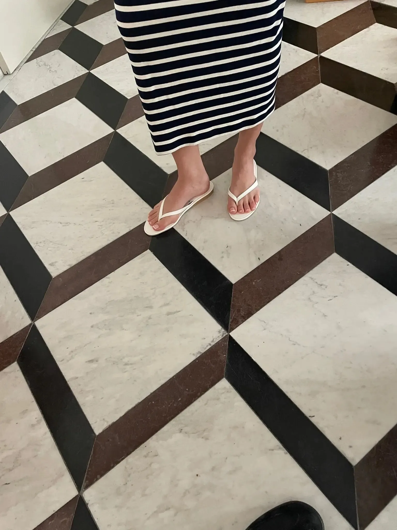 Relaxe Slippers, Round Toe