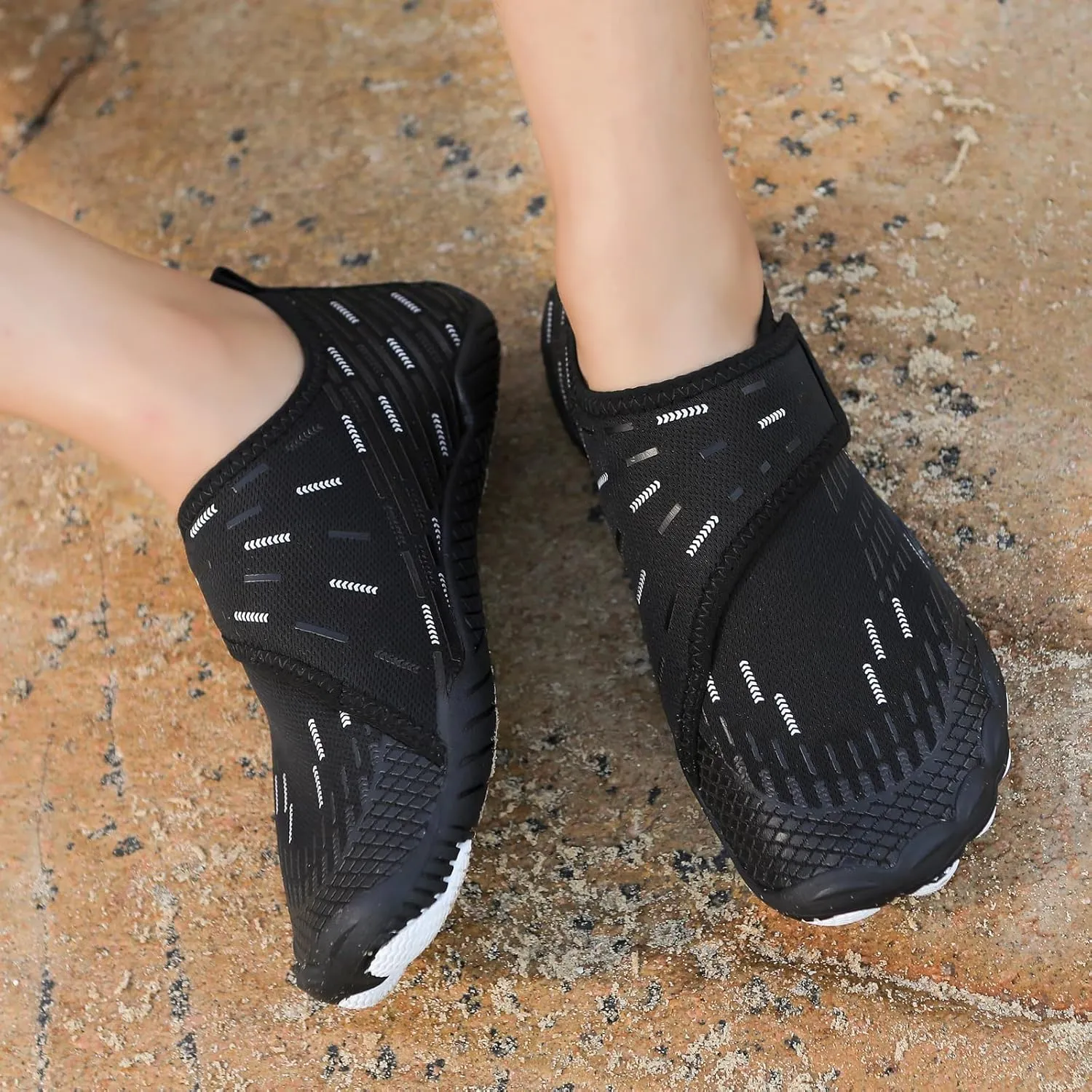 Water Shoes Mens Womens Quick-Dry Barefoot Swim Beach Pool Shoes Aqua Yoga Socks for Hiking Walking Diving Surf Outdoor Water Sports